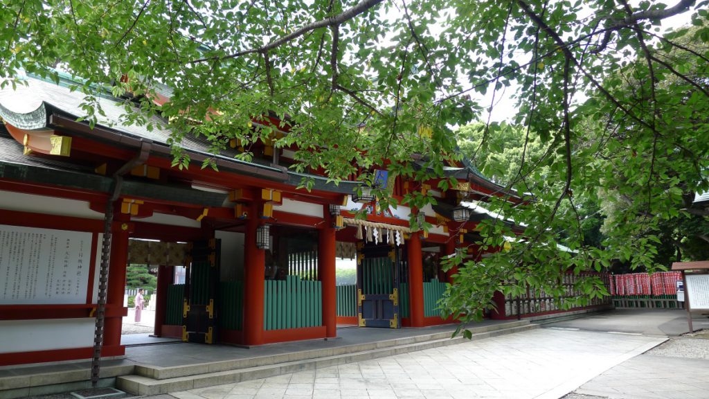 画像　日枝神社の神門